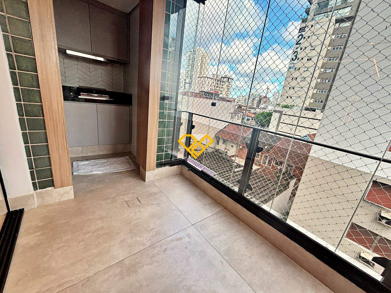 Apartamento à venda no Embaré: Varanda