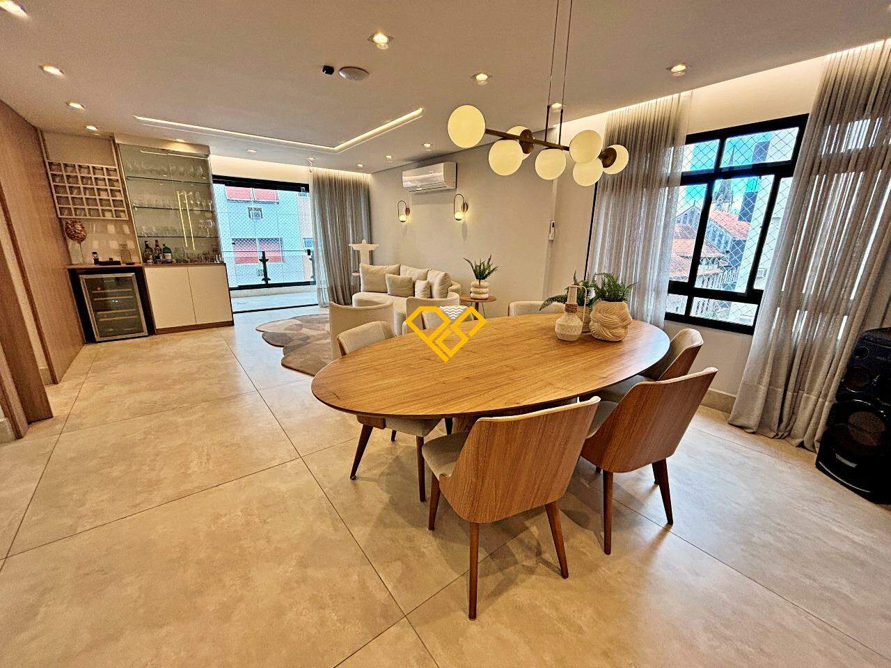 Apartamento à venda no Embaré: Sala