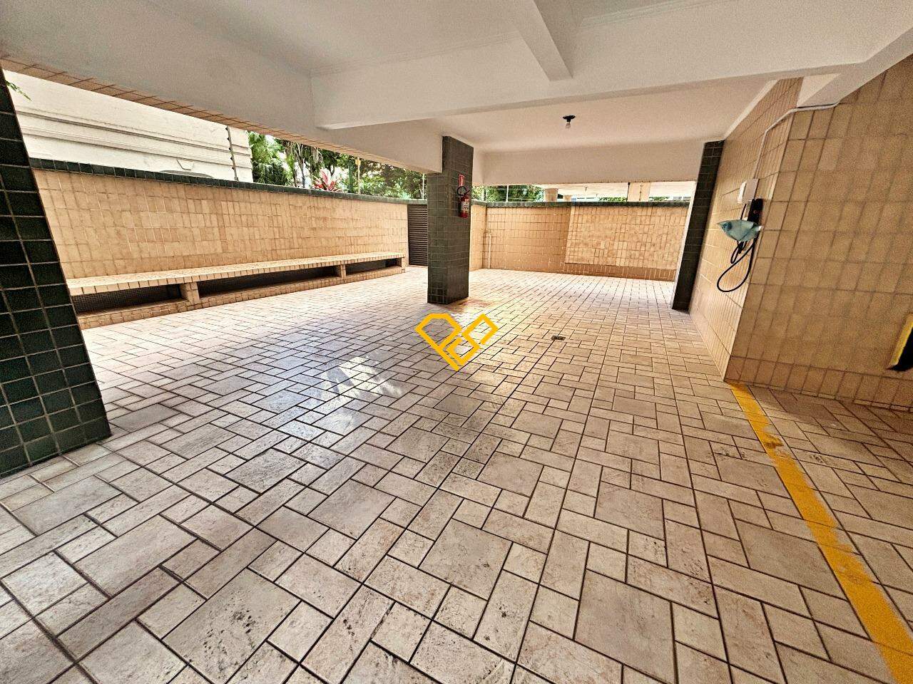 Apartamento à venda no Embaré: Garagem