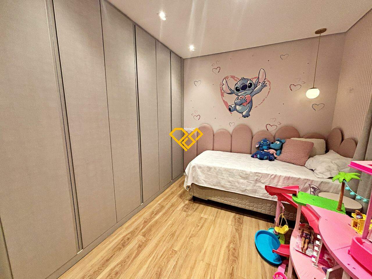 Apartamento à venda no Embaré: Dormitório 2 - suíte