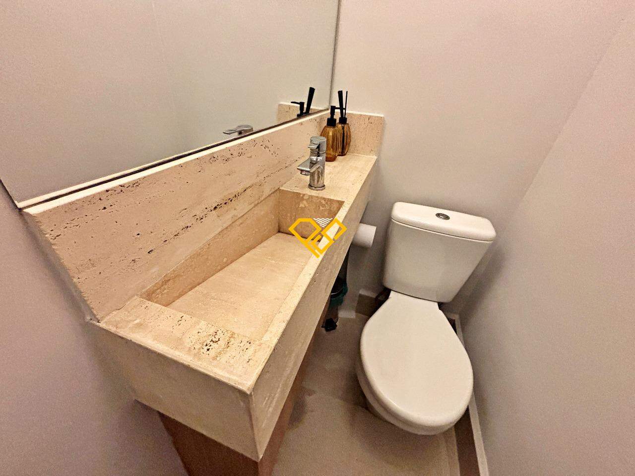 Apartamento à venda no Embaré: Lavabo