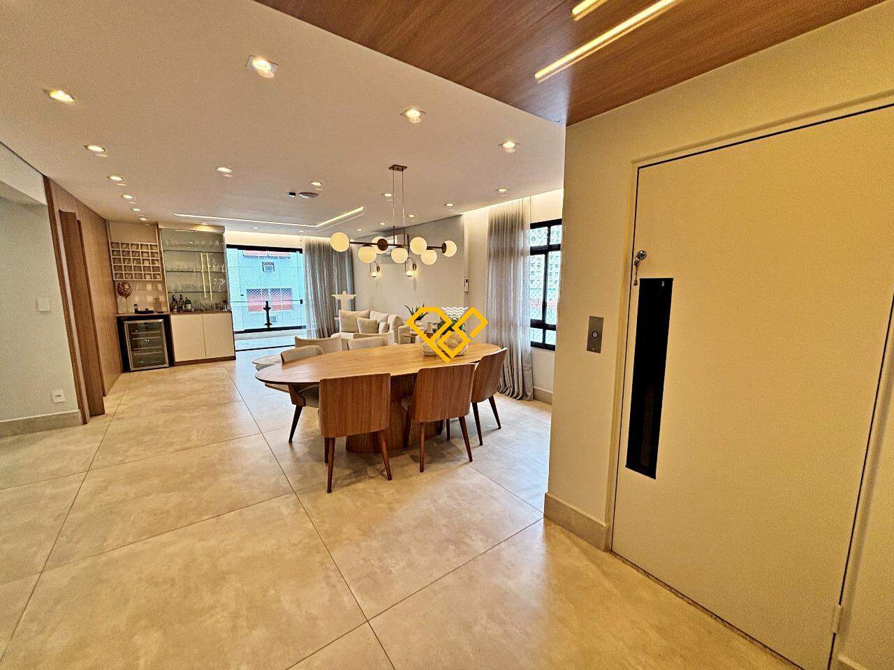 Apartamento à venda no Embaré: Sala
