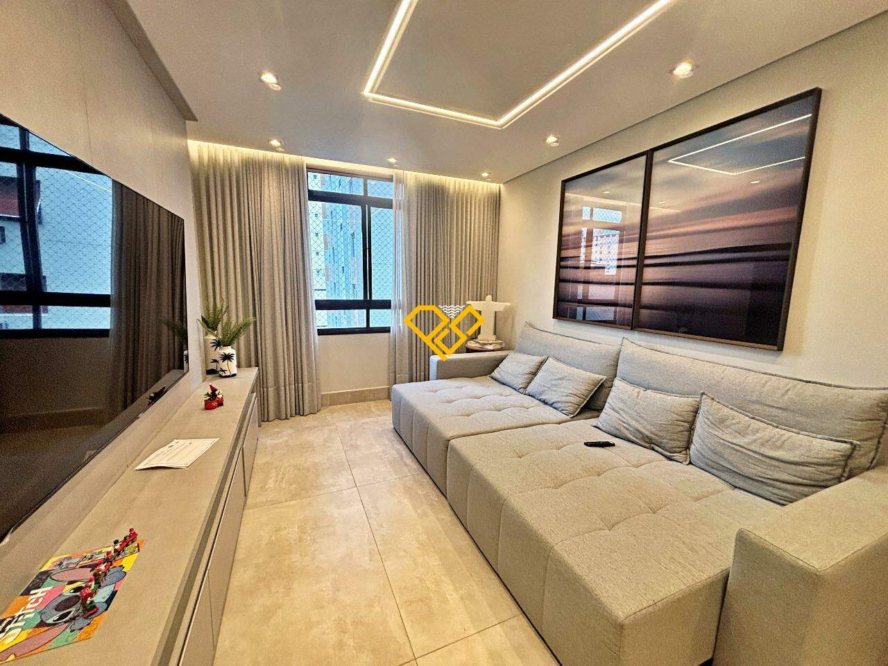 Apartamento à venda no Embaré: Sala de tv