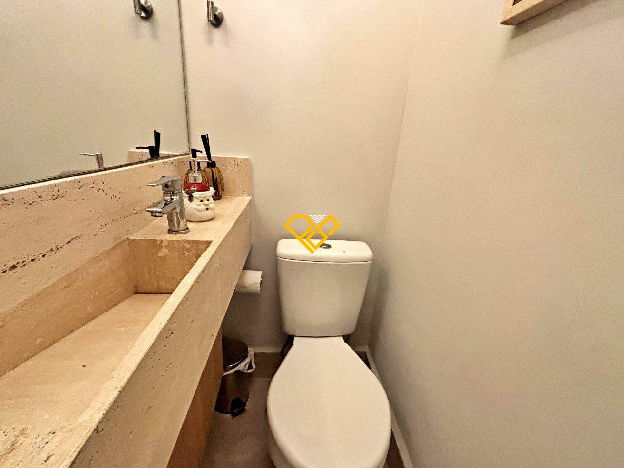 Apartamento à venda no Embaré: Lavabo