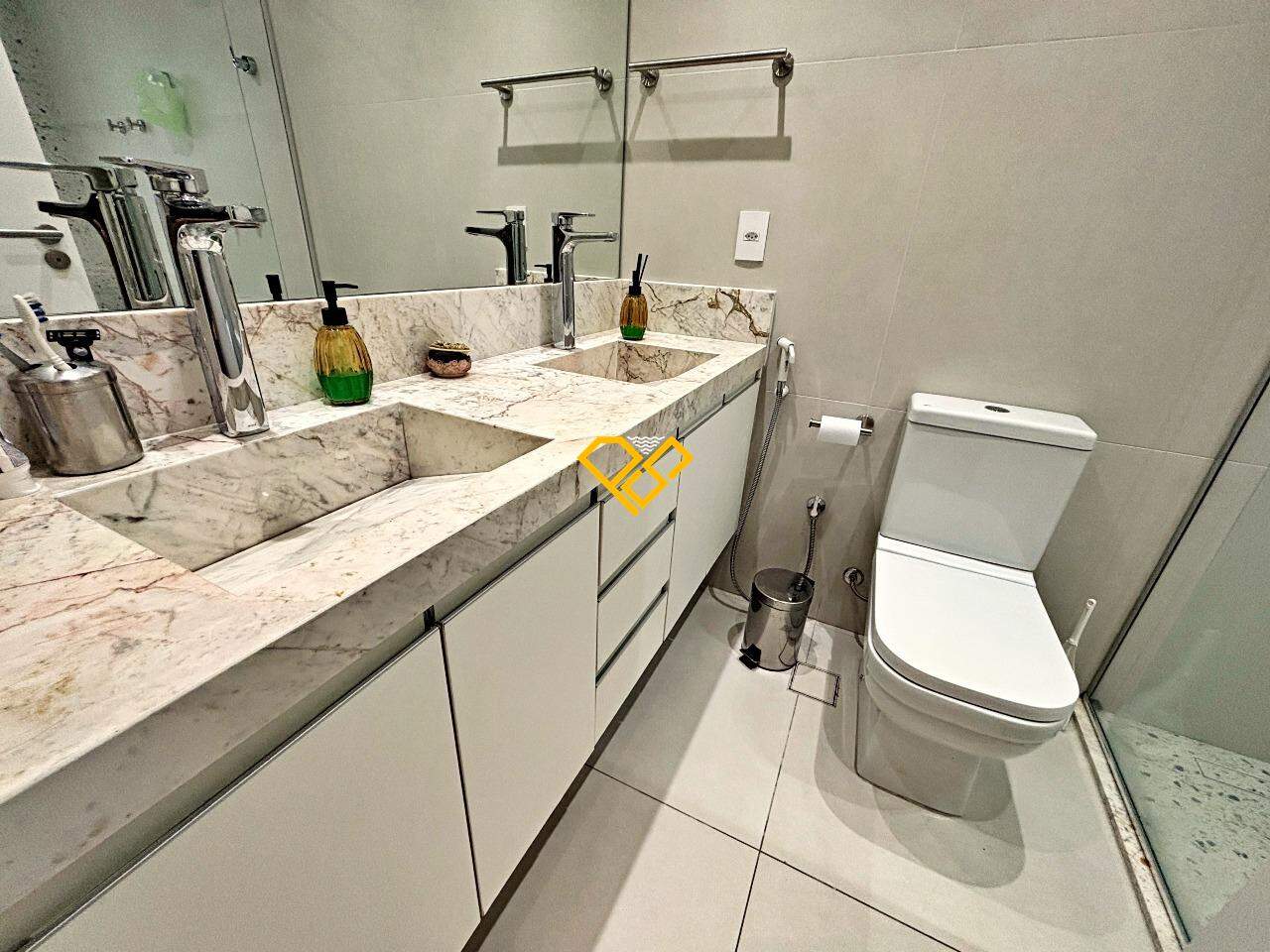 Apartamento à venda no Embaré: Wc suíte 1 - master