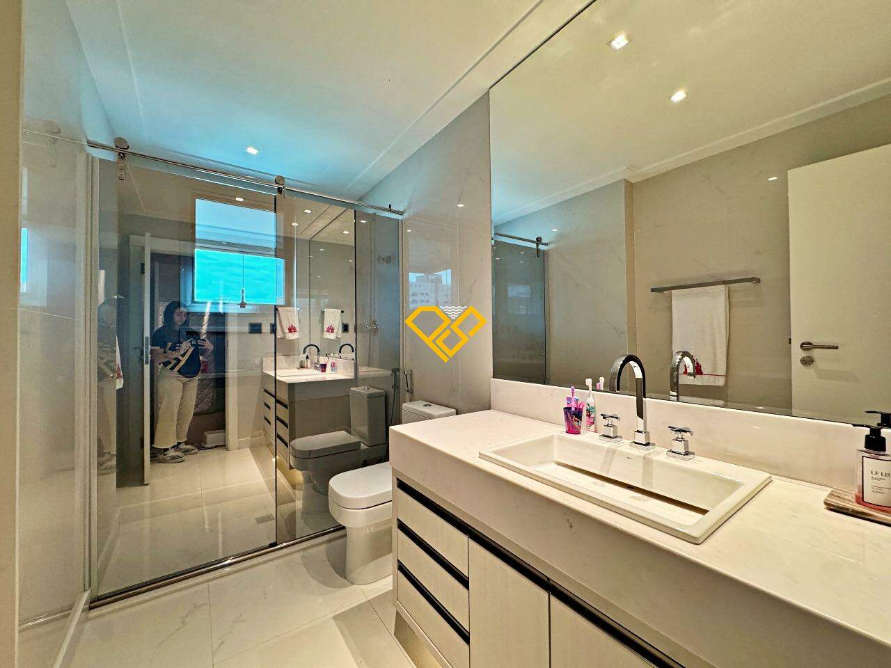 Apartamento à venda no Ponta da Praia: Wc suíte 4