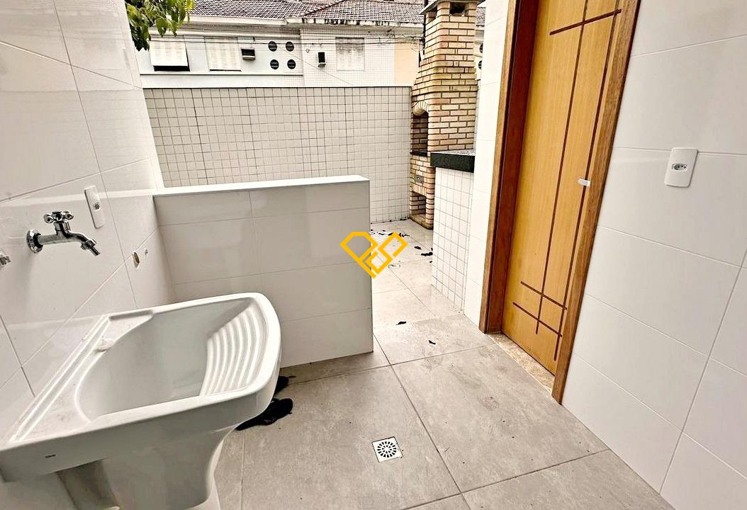 Sobrado à venda no Vila Belmiro: Área de serviço