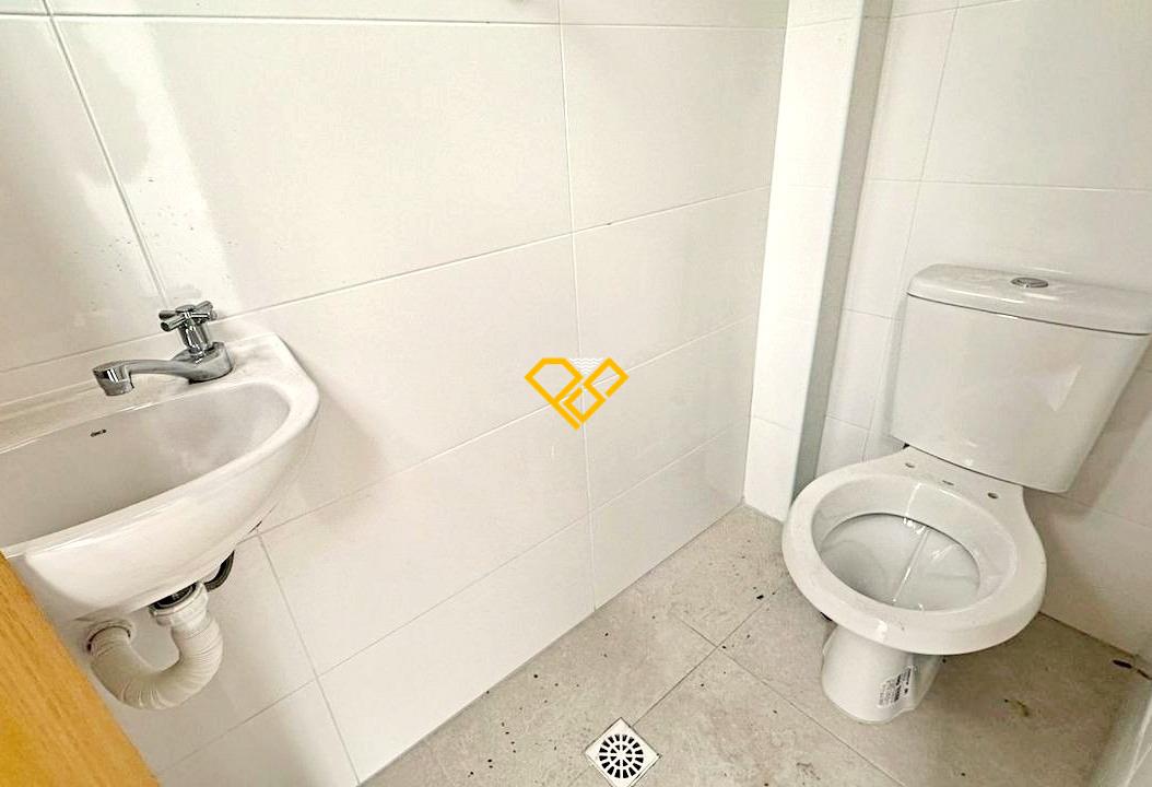 Sobrado à venda no Vila Belmiro: Wc de serviço