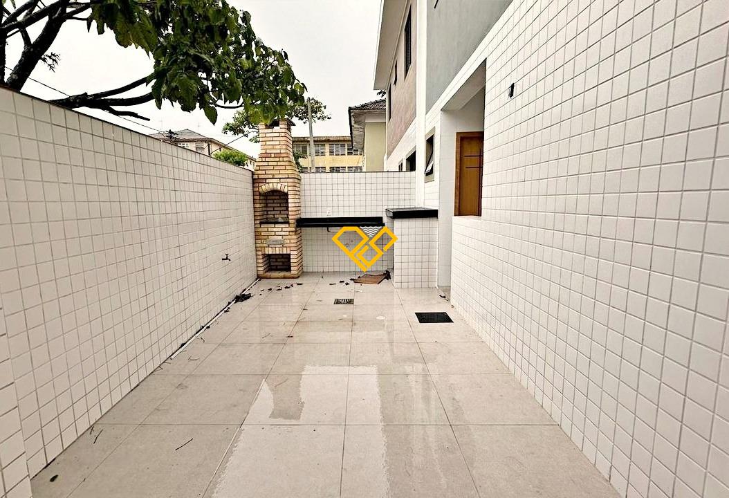 Sobrado à venda no Vila Belmiro: Espaço gourmet com churrasqueira