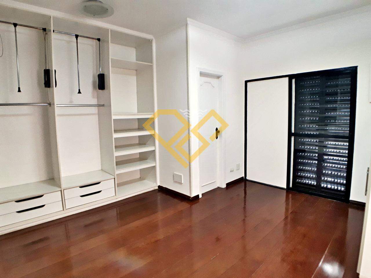 Apartamento à venda no Embaré: 