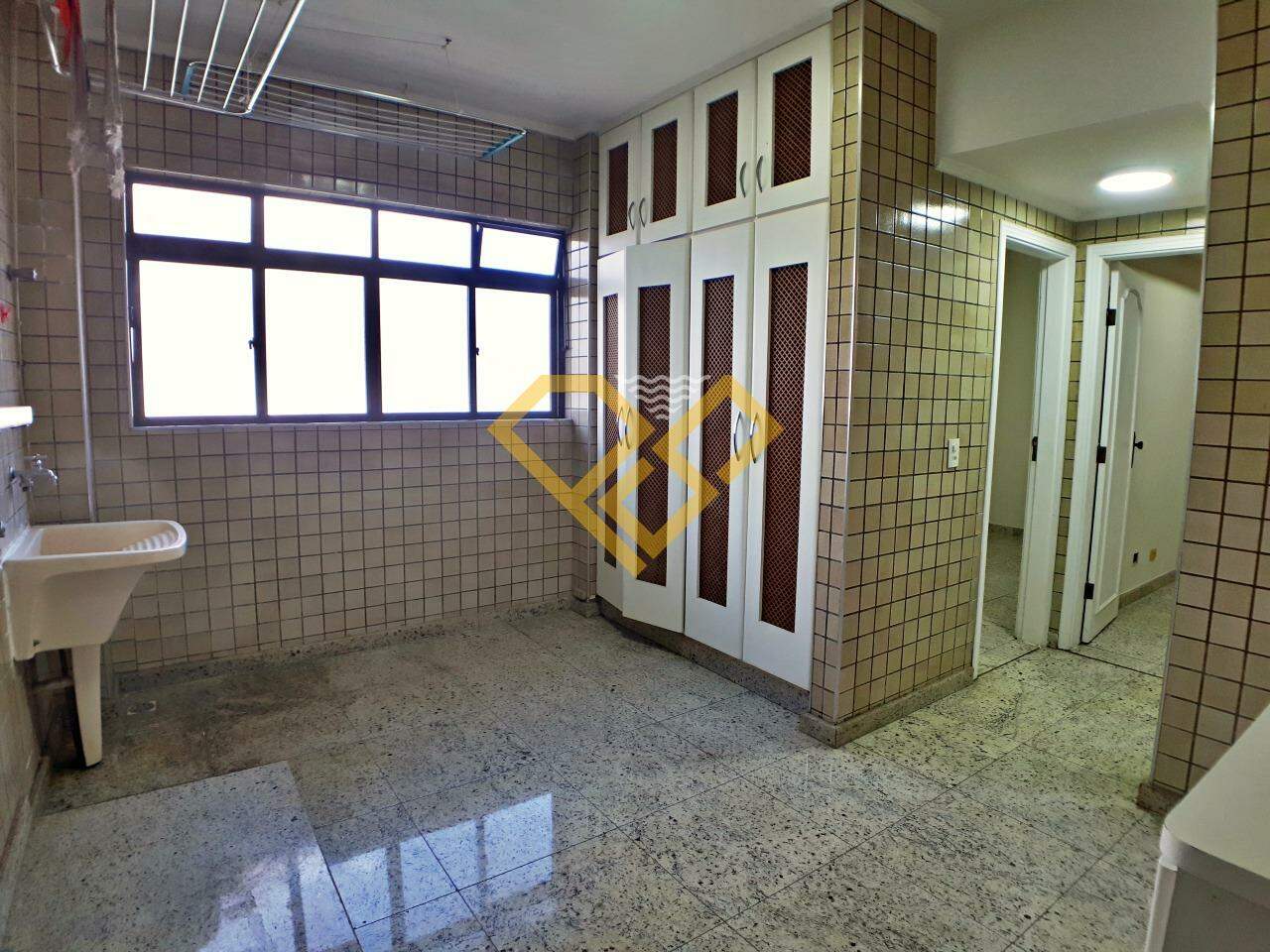 Apartamento à venda no Embaré: 