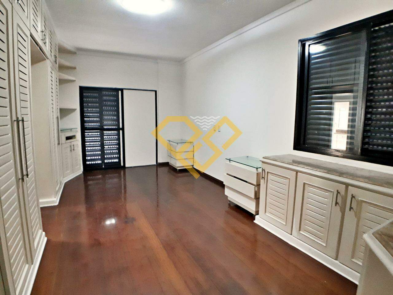 Apartamento à venda no Embaré: 