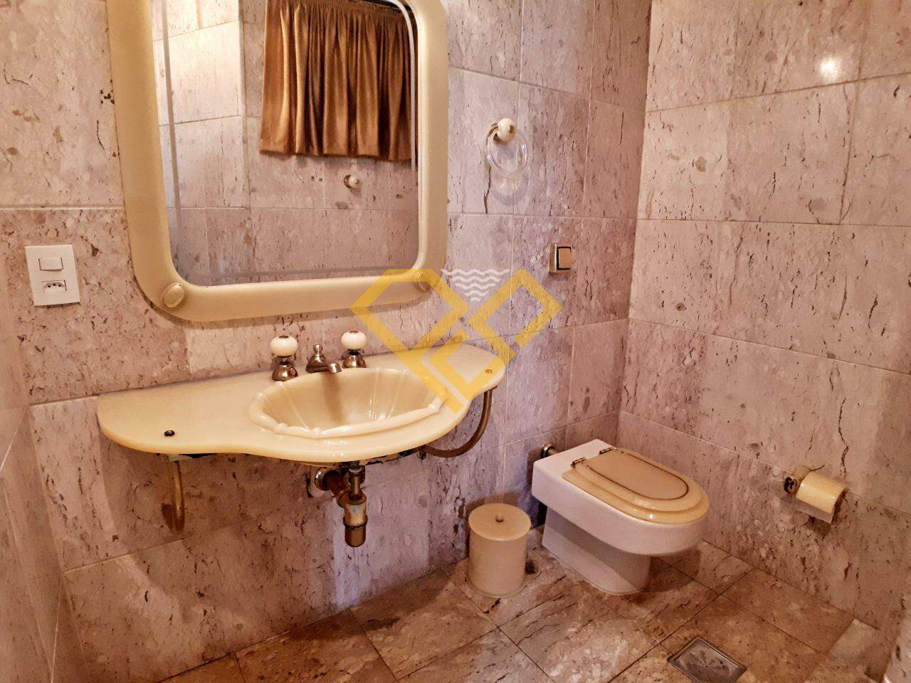 Apartamento à venda no Embaré: 