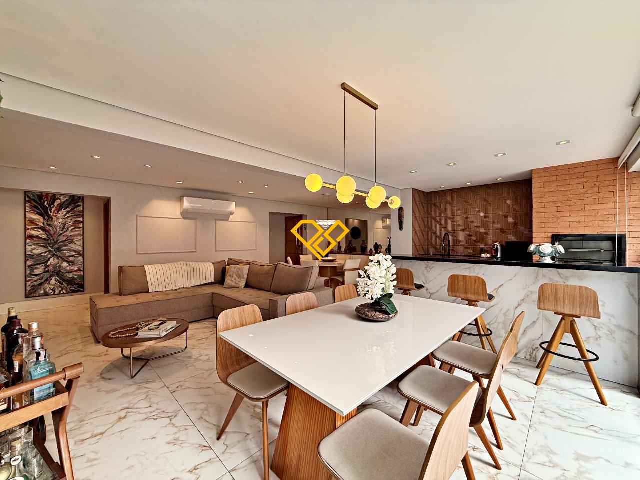 Apartamento à venda no Ponta da Praia: Sala