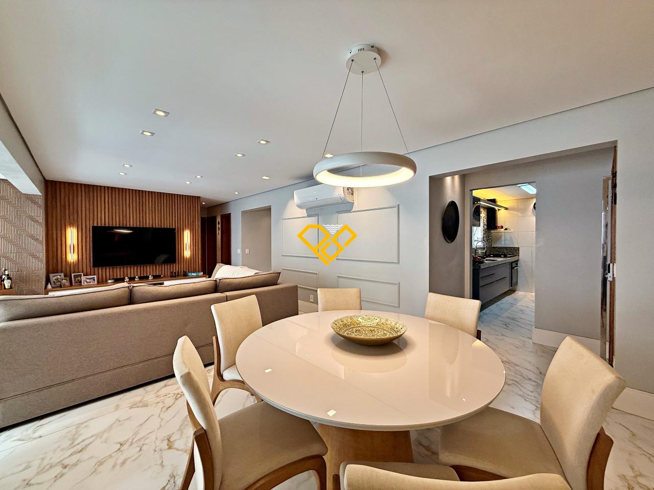 Apartamento à venda no Ponta da Praia: Sala