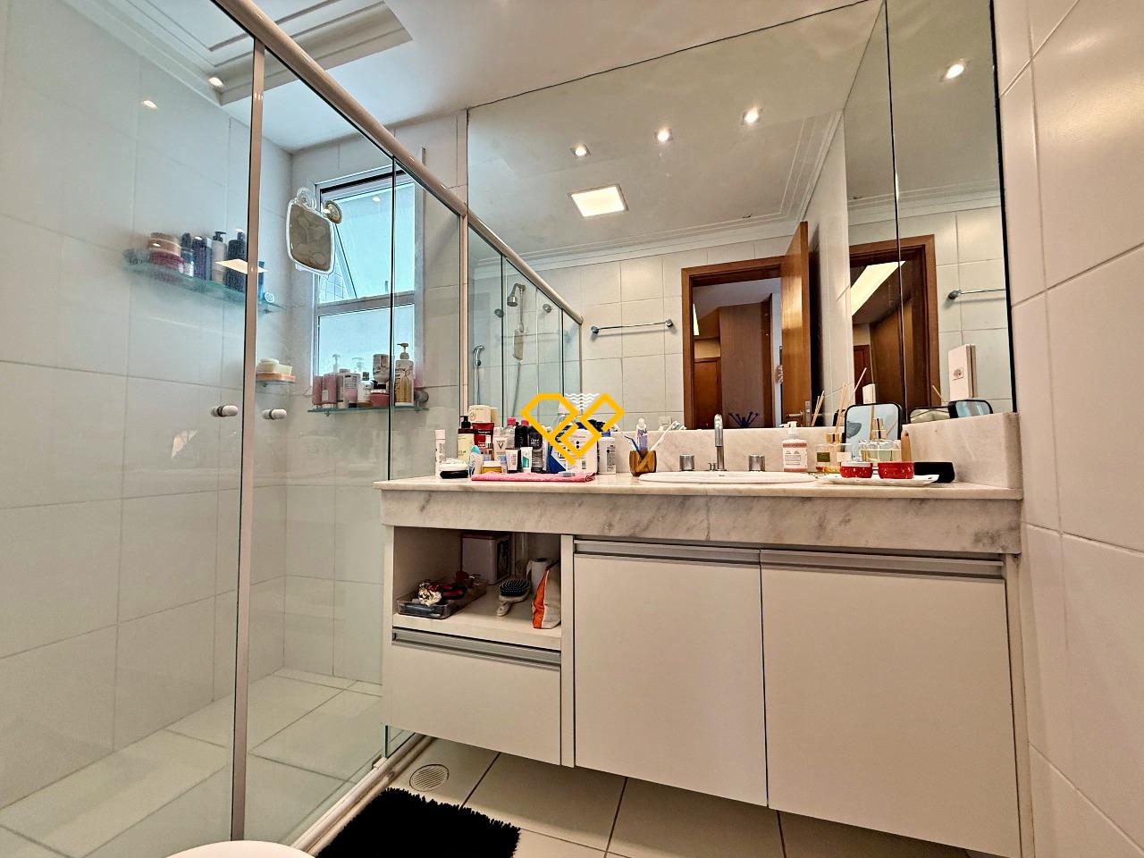 Apartamento à venda no Ponta da Praia: Wc suíte