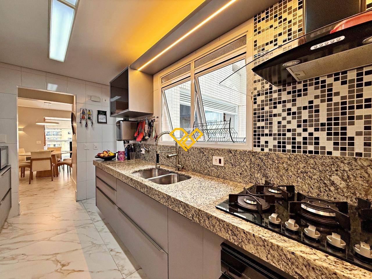 Apartamento à venda no Ponta da Praia: Cozinha