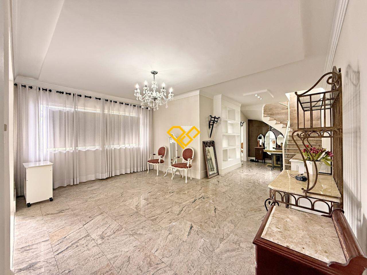 Cobertura à venda no Gonzaga: Sala 1° piso