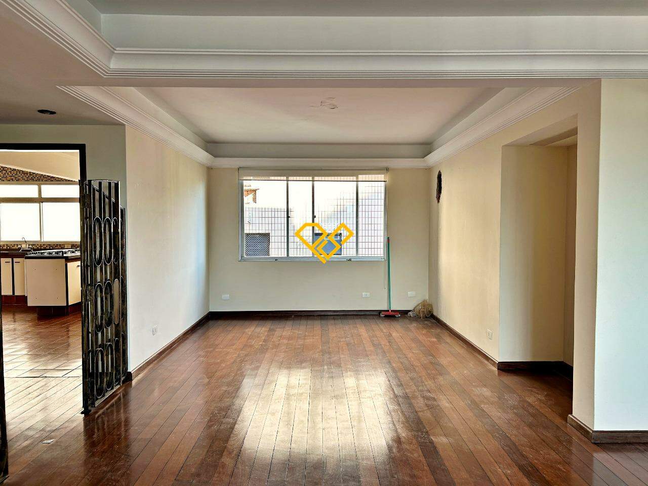 Cobertura à venda no Ponta da Praia: Sala 1° andar