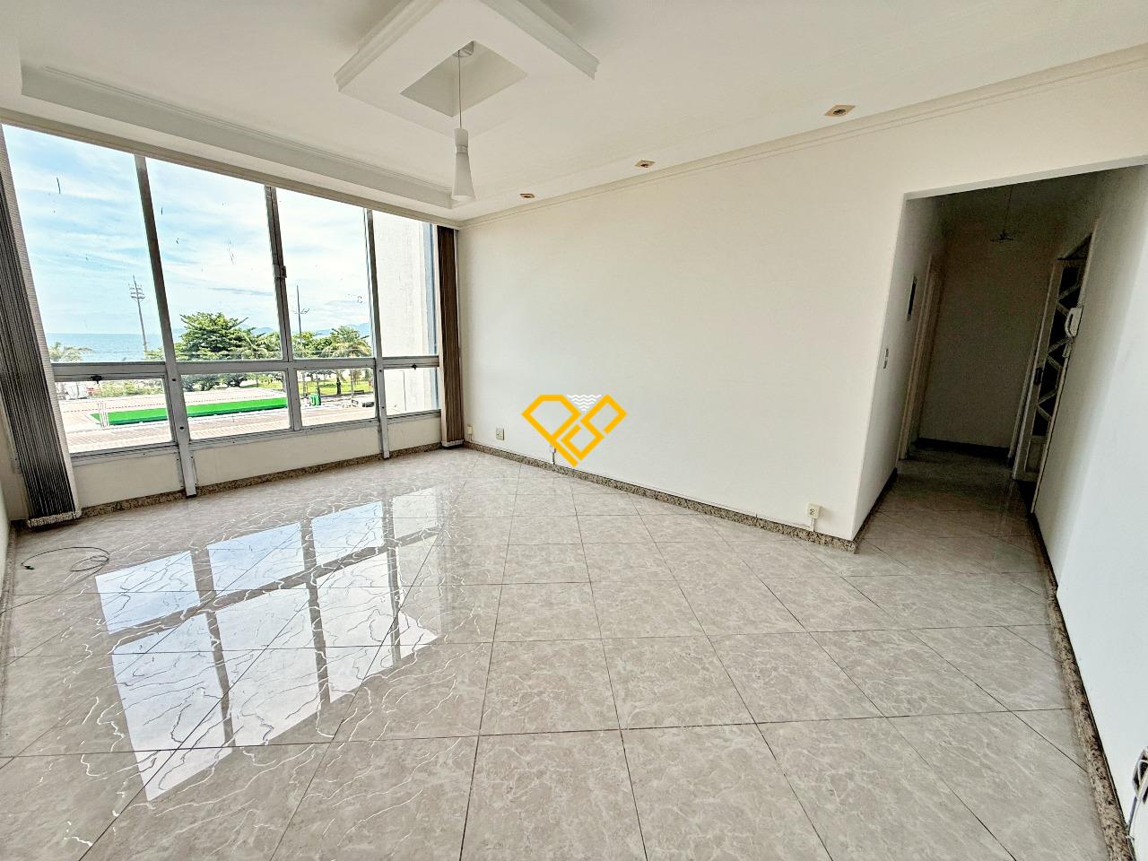 Apartamento à venda no Ponta da Praia: Sala