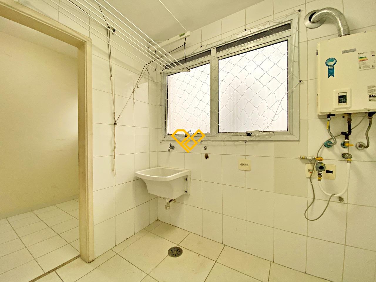 Apartamento à venda no Boqueirão: Área de serviço