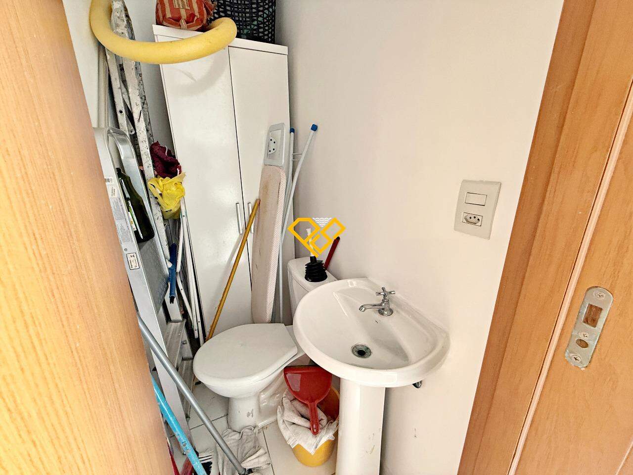 Apartamento à venda no Boqueirão: Wc de serviço