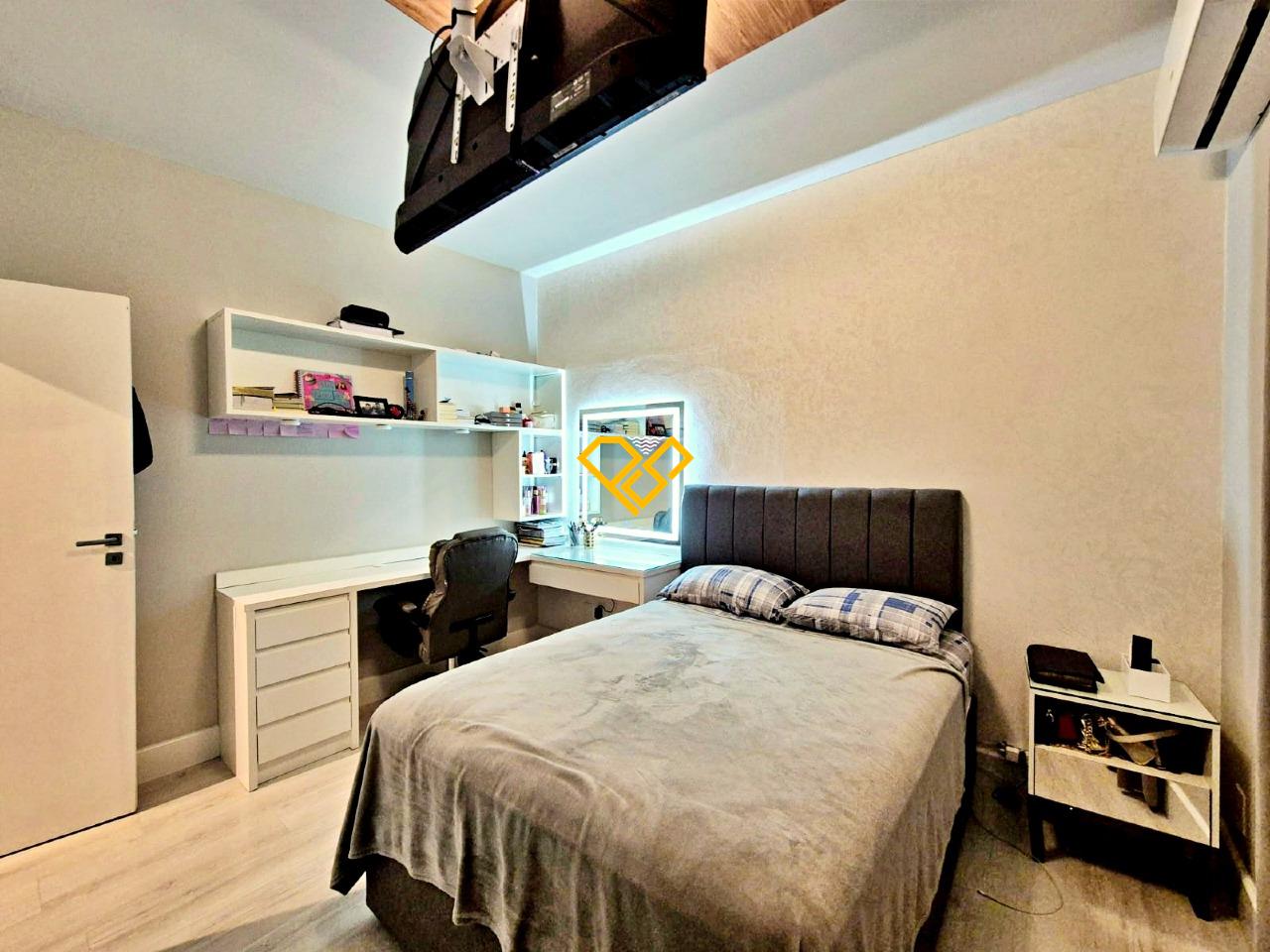 Apartamento à venda no Embaré: Dormitório 3