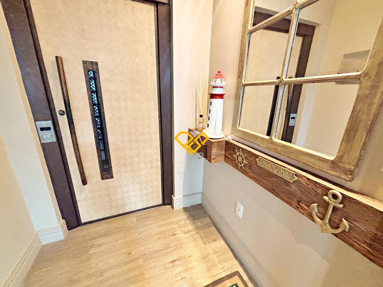 Apartamento à venda no Boqueirão: Hall privativo