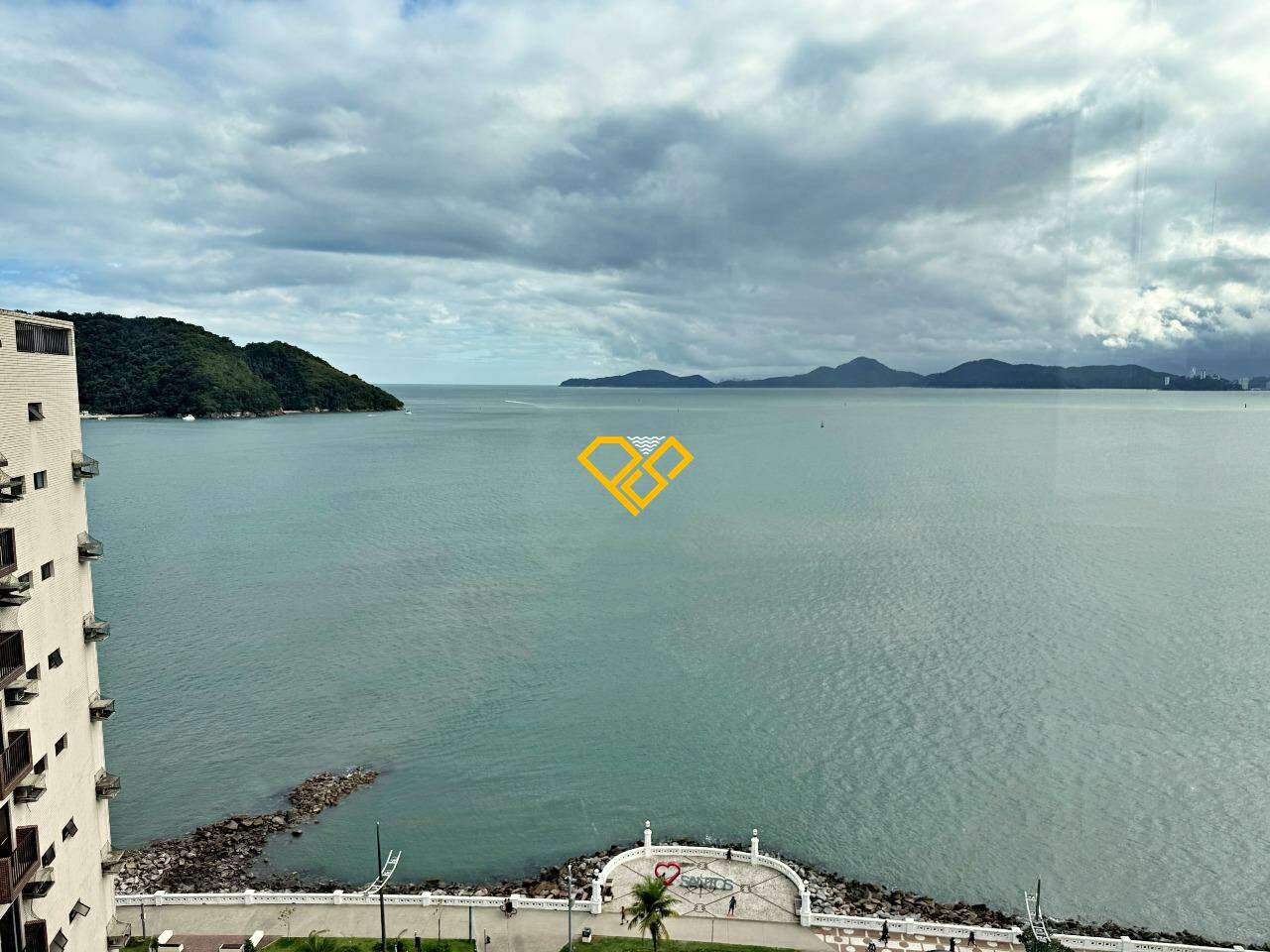 Cobertura à venda no Ponta da Praia: Vista