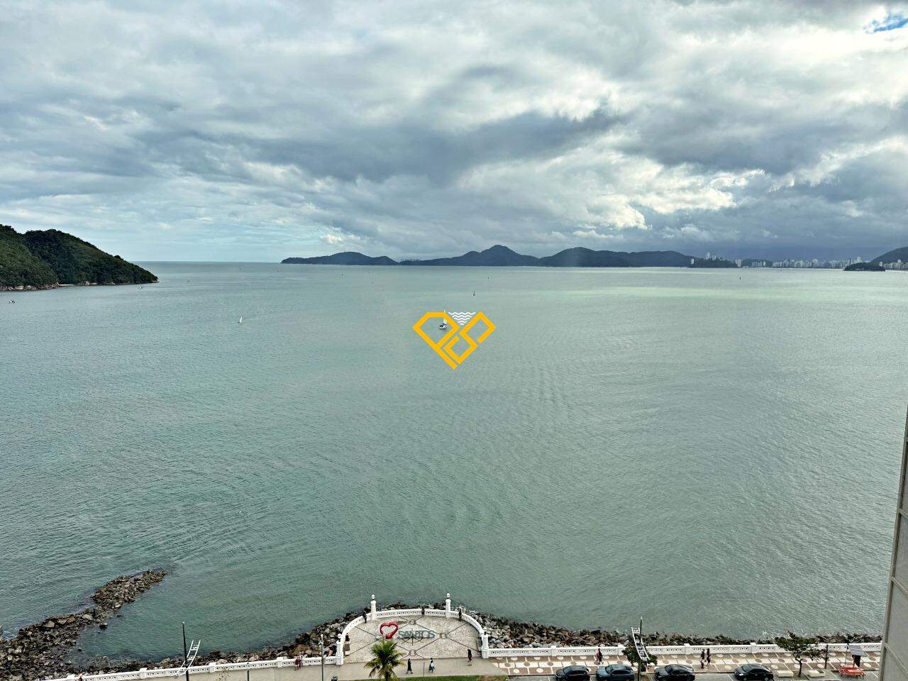 Cobertura à venda no Ponta da Praia: Vista