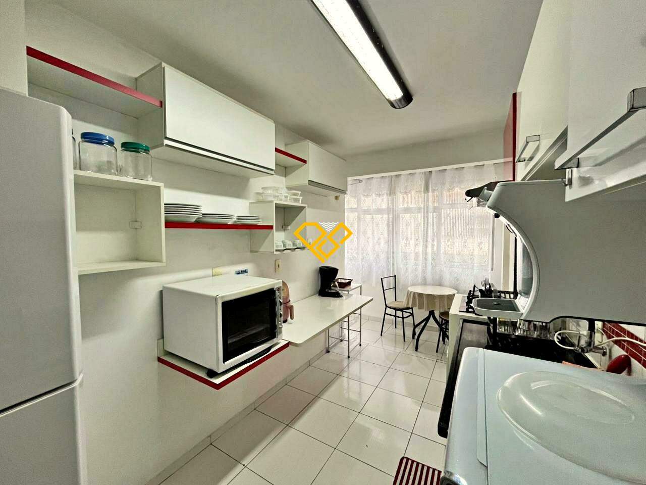 Apartamento à venda no Gonzaga: Cozinha