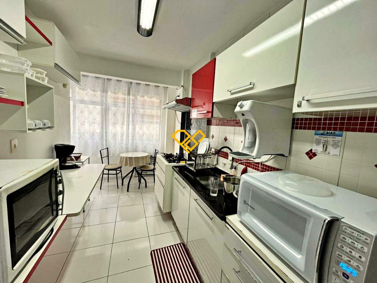 Apartamento à venda no Gonzaga: Cozinha