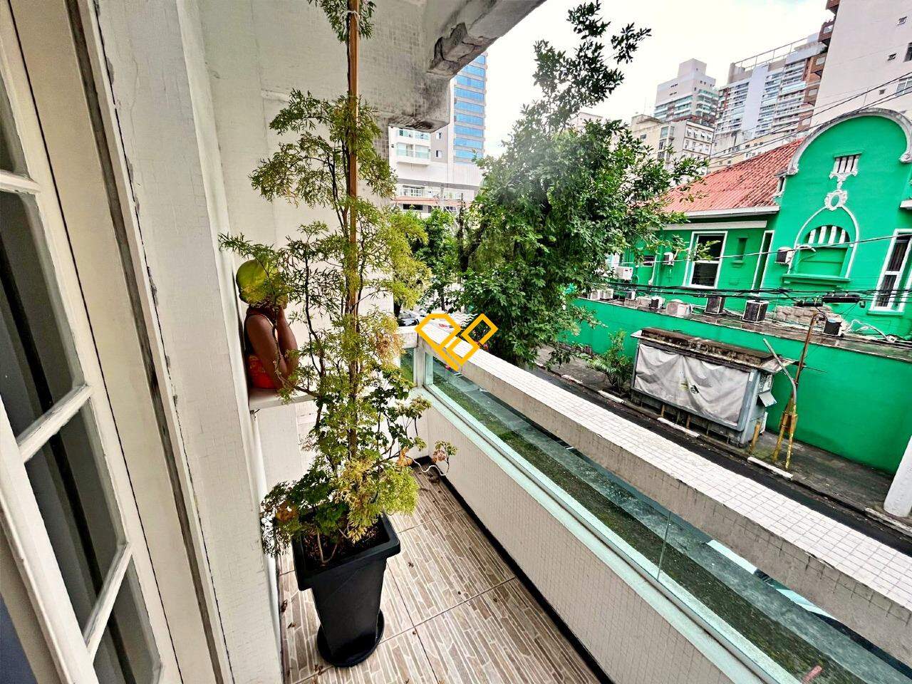 Apartamento à venda no Gonzaga: Varanda