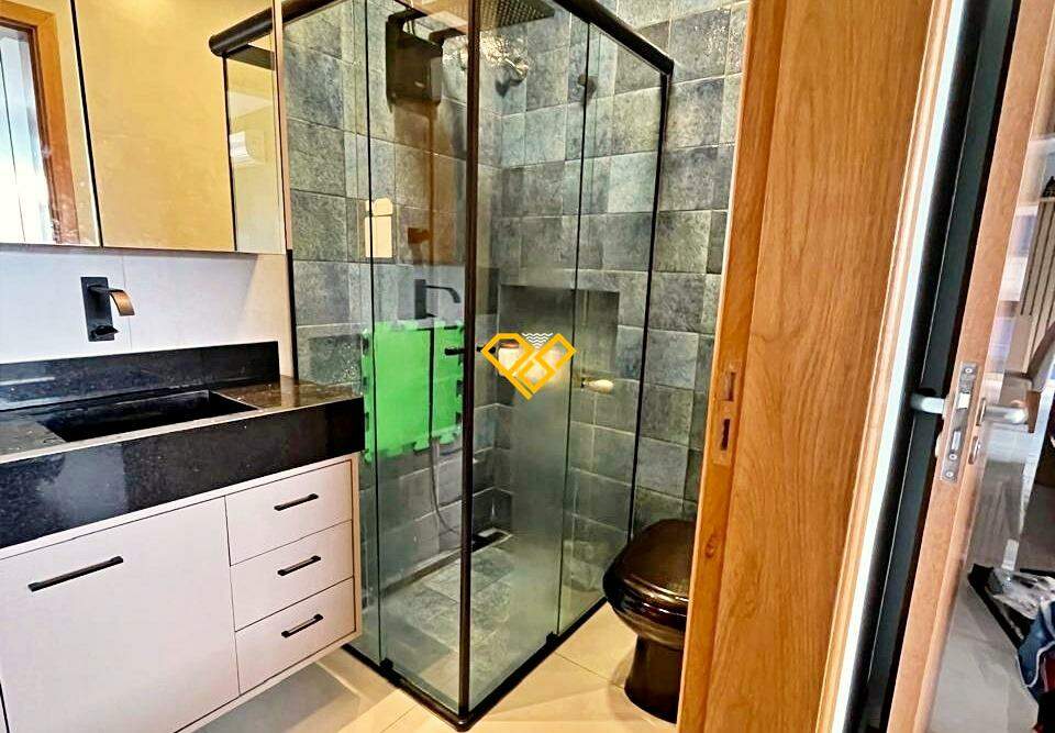 Apartamento à venda no Estuário: Wc suíte
