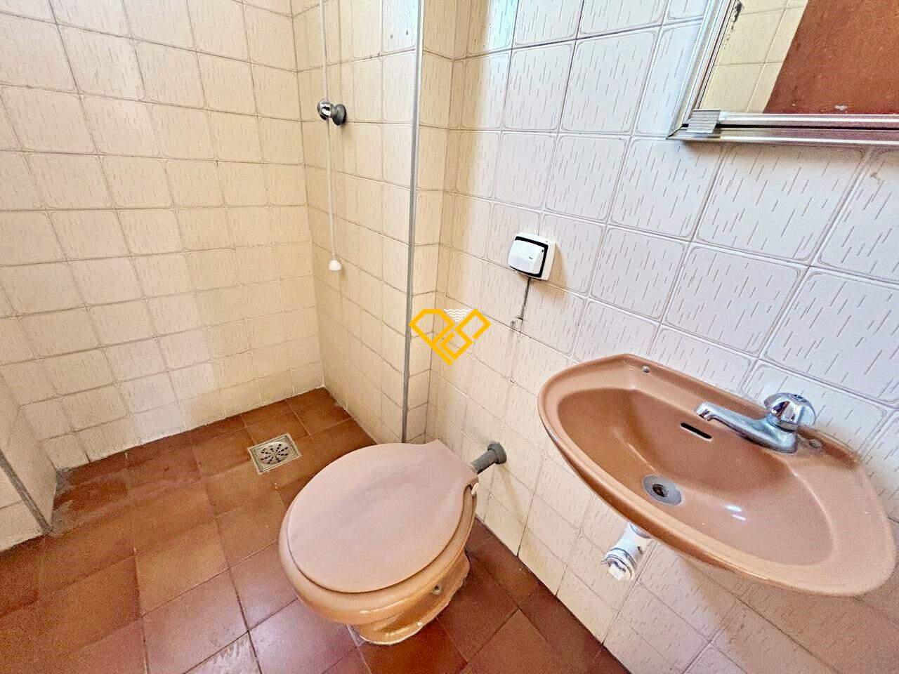 Apartamento à venda no Gonzaga: Wc de serviço