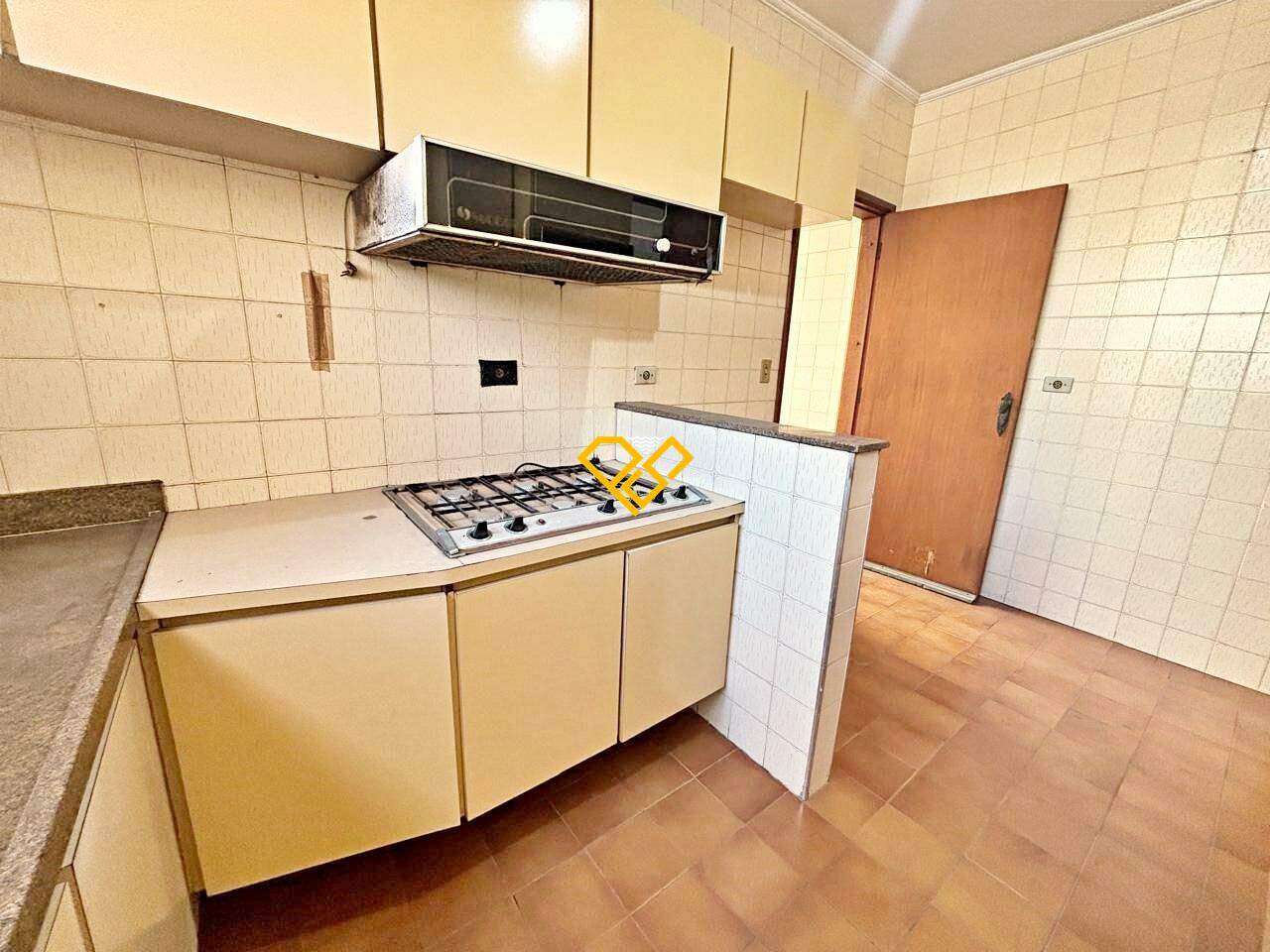 Apartamento à venda no Gonzaga: Cozinha