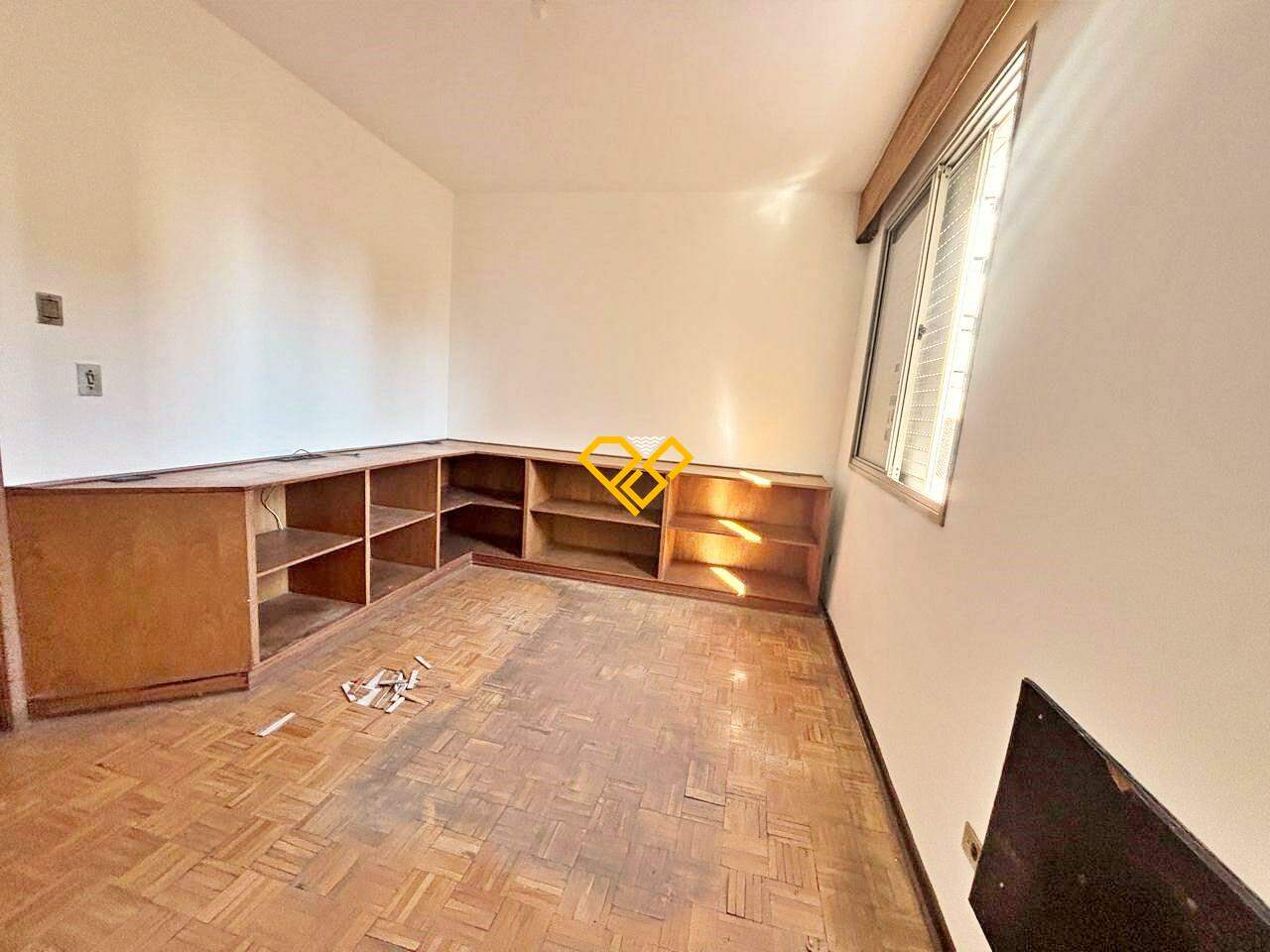 Apartamento à venda no Gonzaga: Dependência