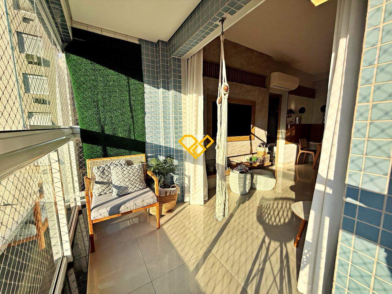 Apartamento à venda no Embaré: Varanda