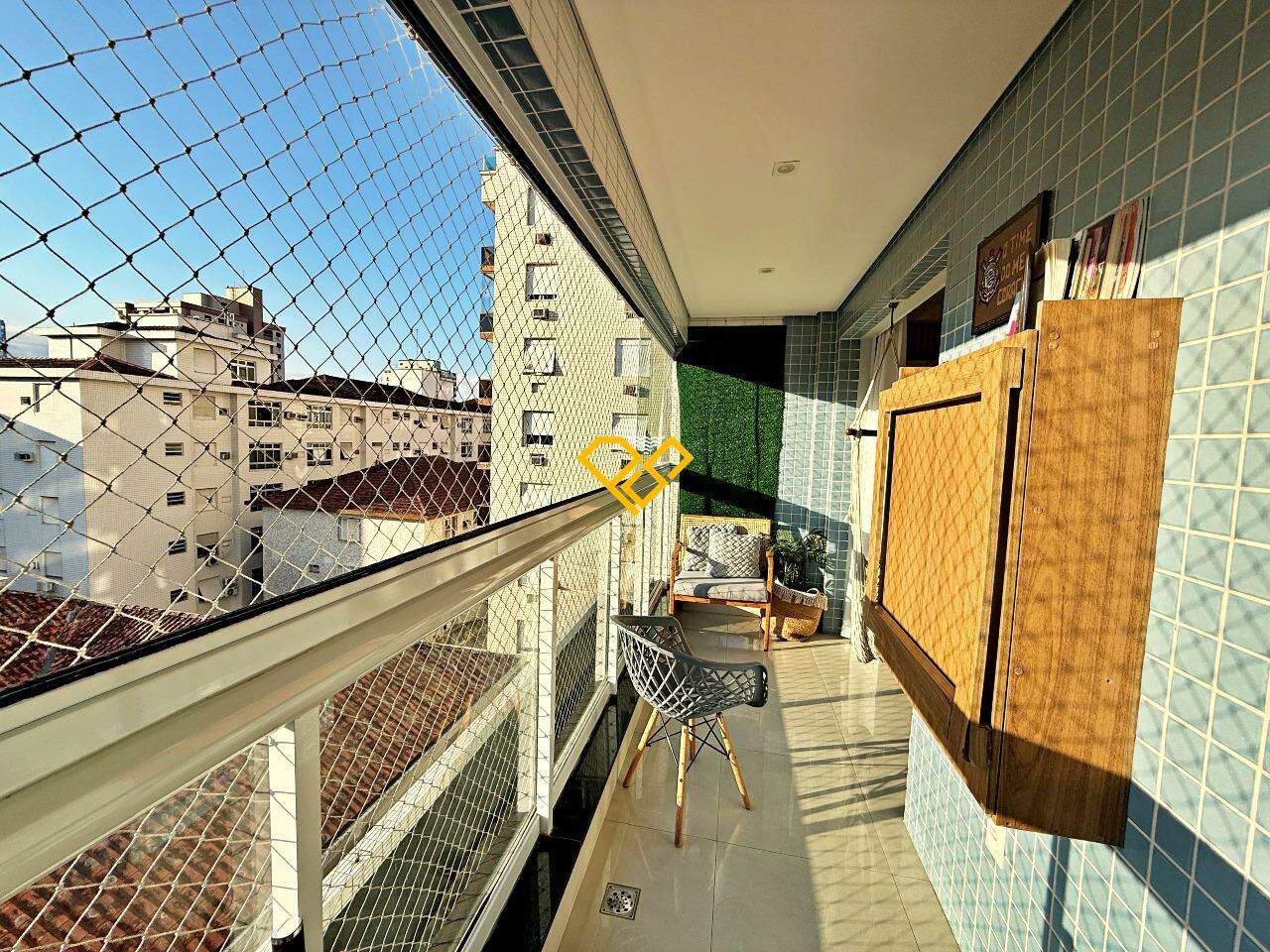 Apartamento à venda no Embaré: Varanda