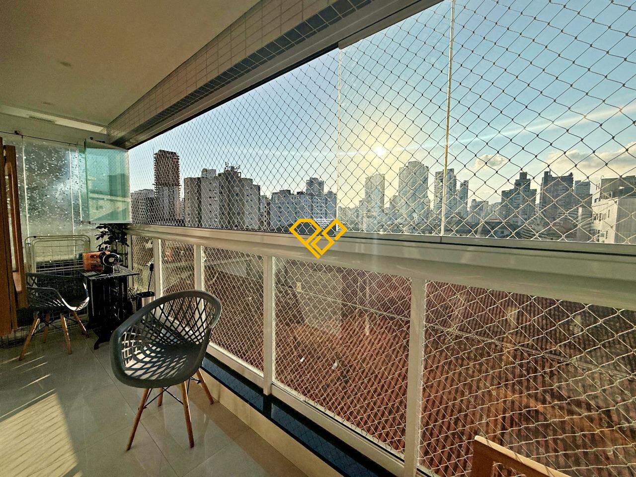 Apartamento à venda no Embaré: Varanda