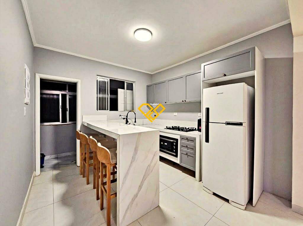Apartamento à venda no Ponta da Praia: Cozinha