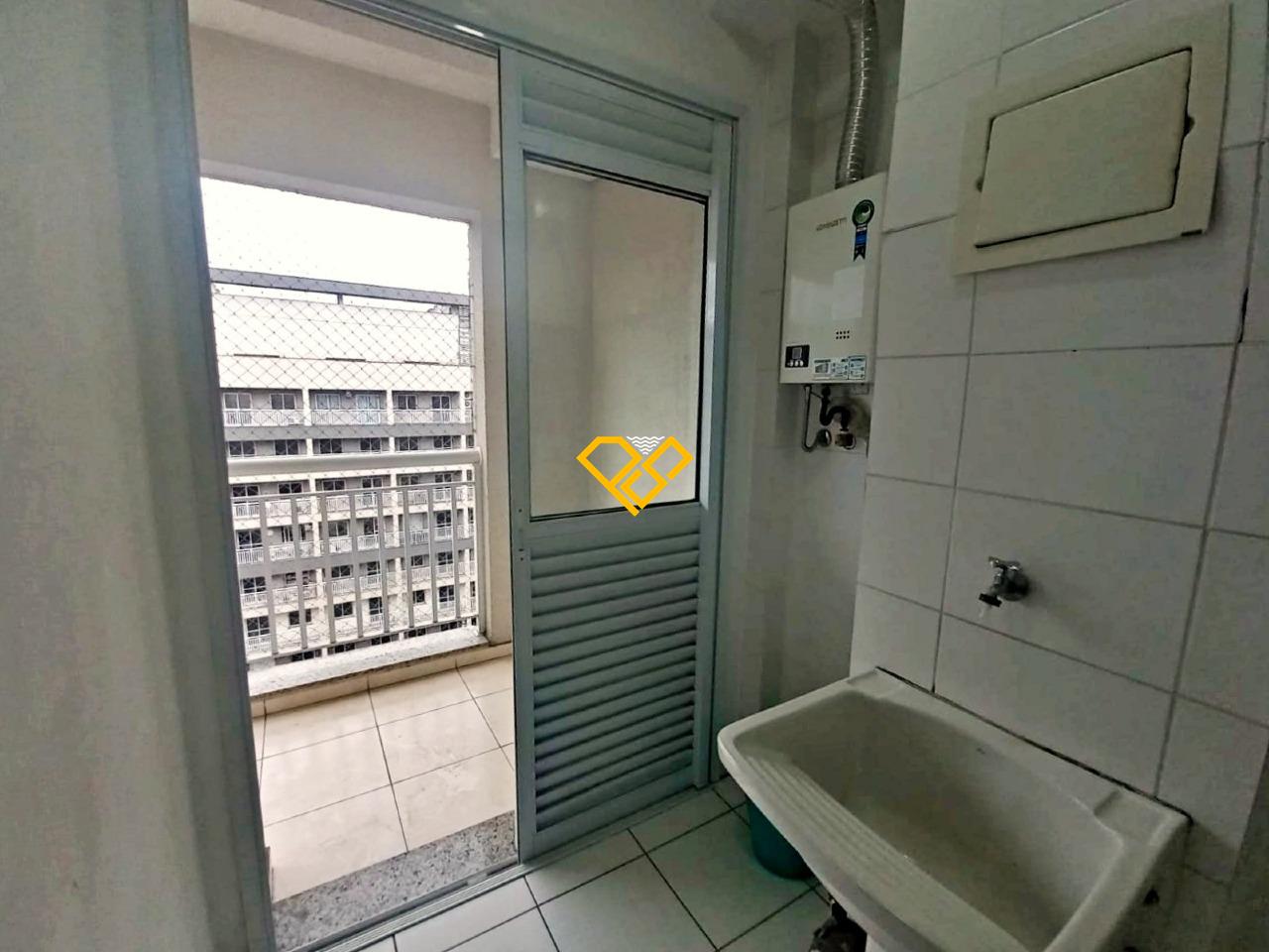 Apartamento à venda no Vila Mathias: Área de serviço