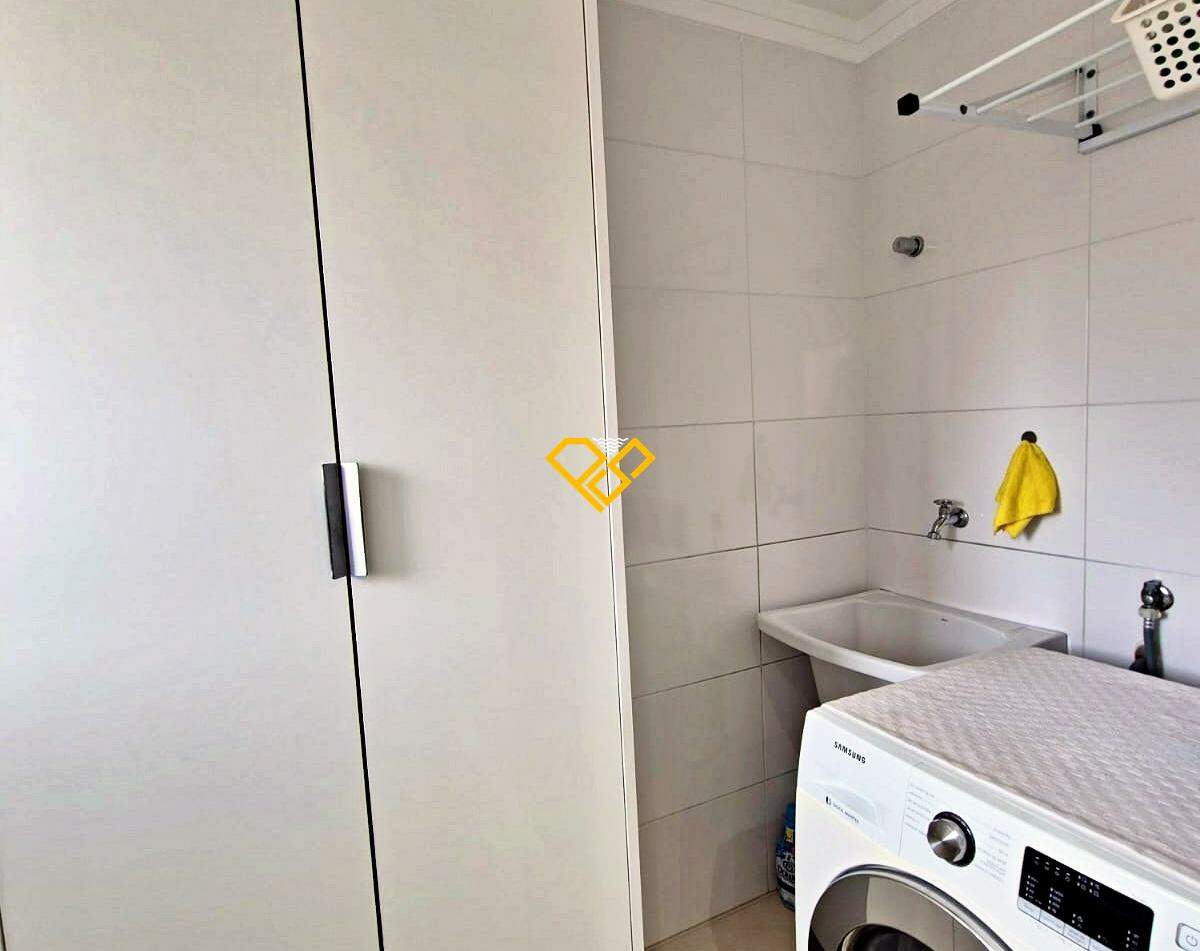 Apartamento à venda no Embaré: Área de serviço
