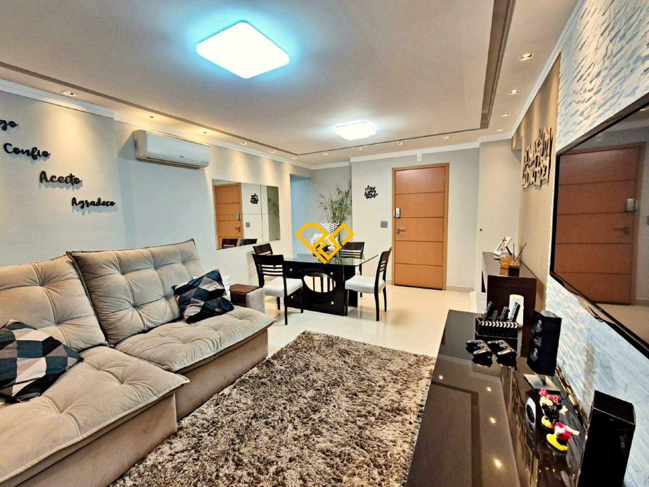 Apartamento à venda no Embaré: Sala