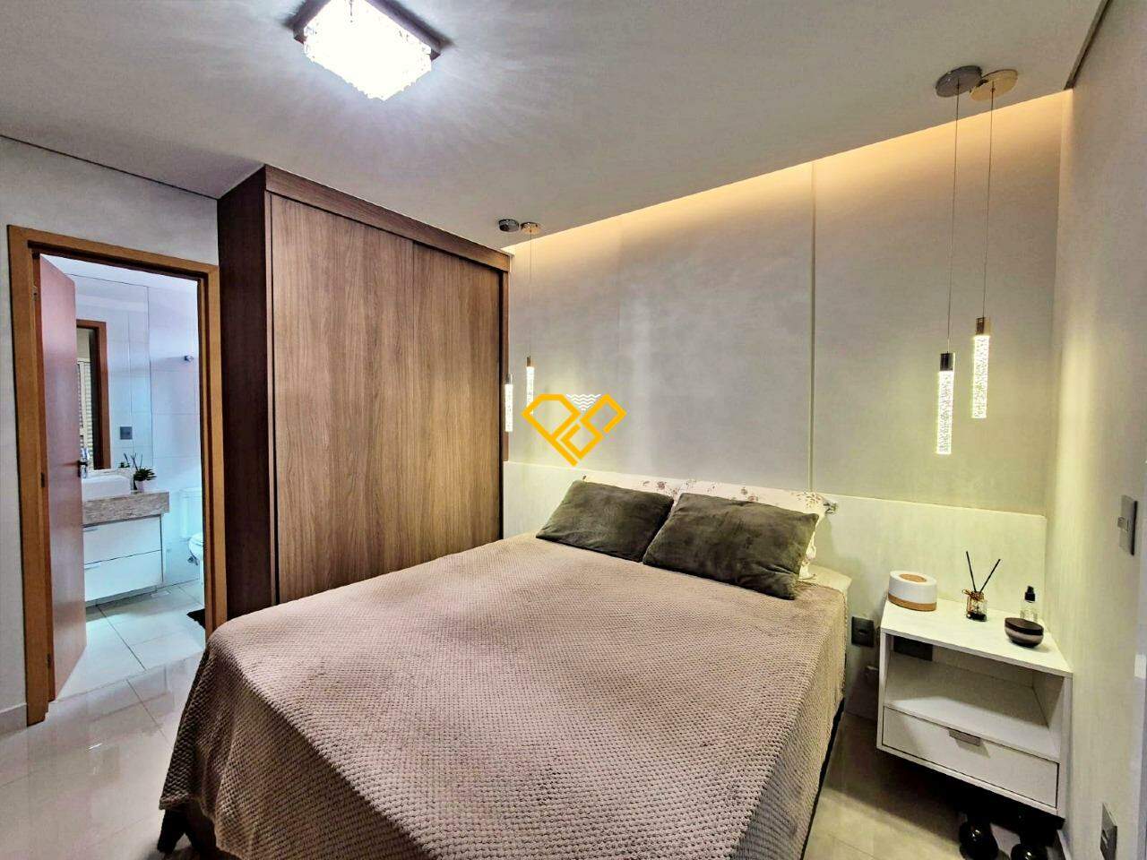 Apartamento à venda no Embaré: Dormitório 1 - suíte