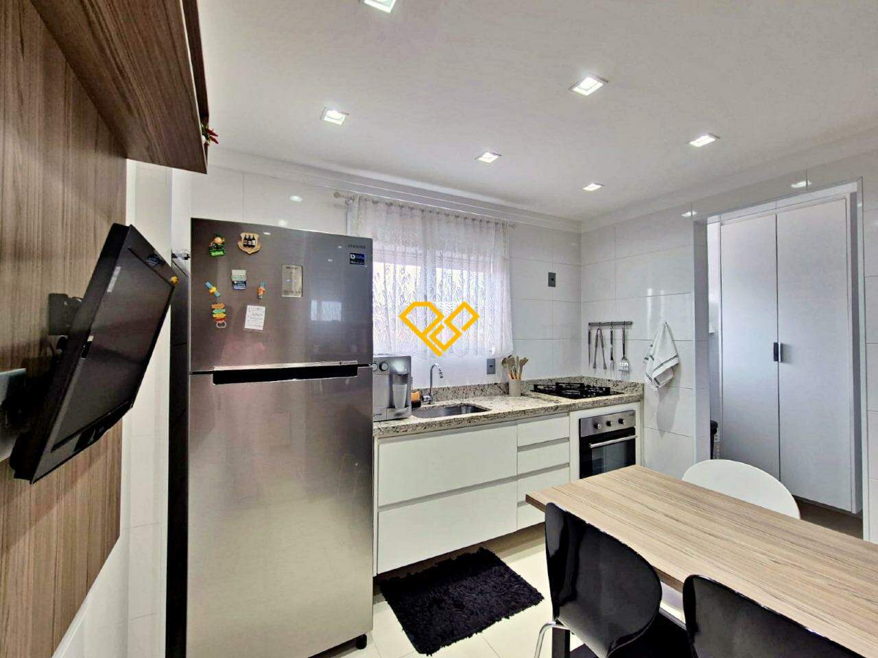 Apartamento à venda no Embaré: Cozinha