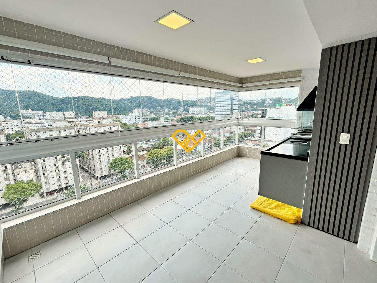 Apartamento à venda no Vila Belmiro: Varanda com churrasqueira