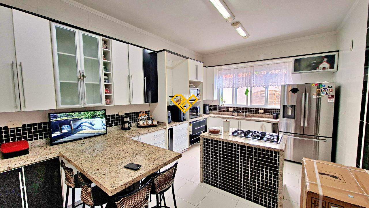 Sobreposta Alta à venda no Vila Belmiro: Coznha