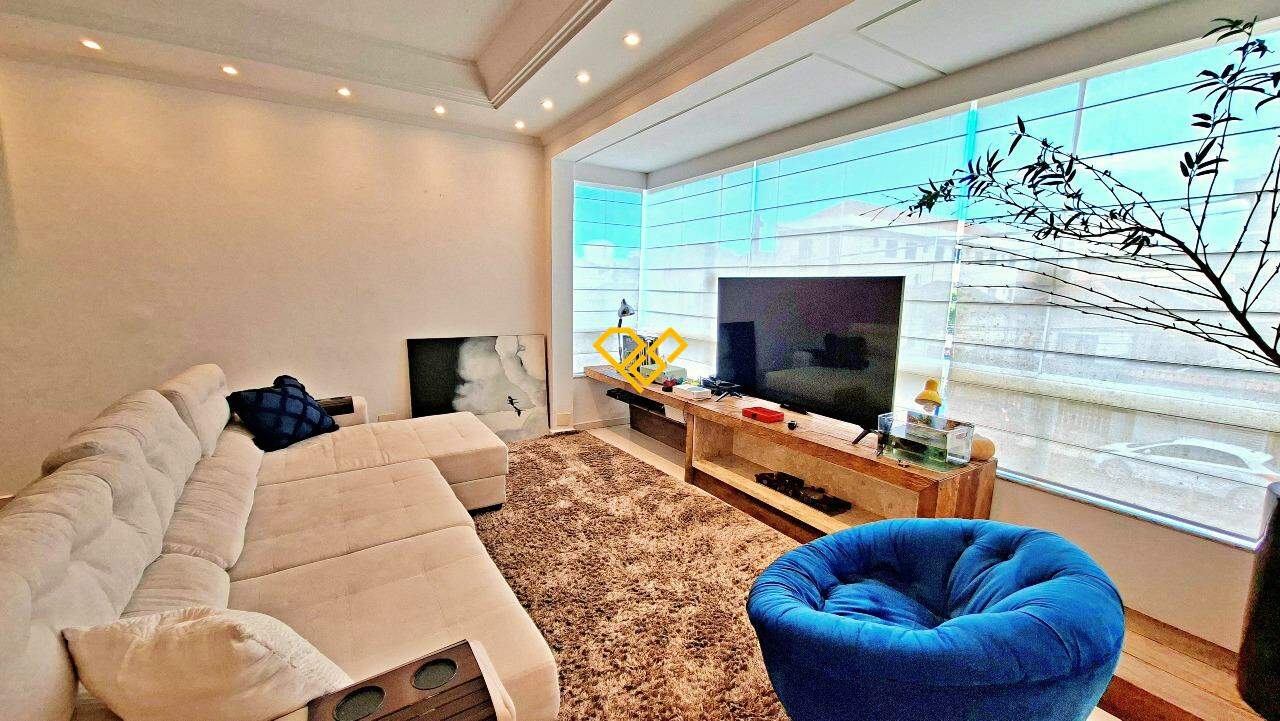 Sobreposta Alta à venda no Vila Belmiro: Sala 1° piso
