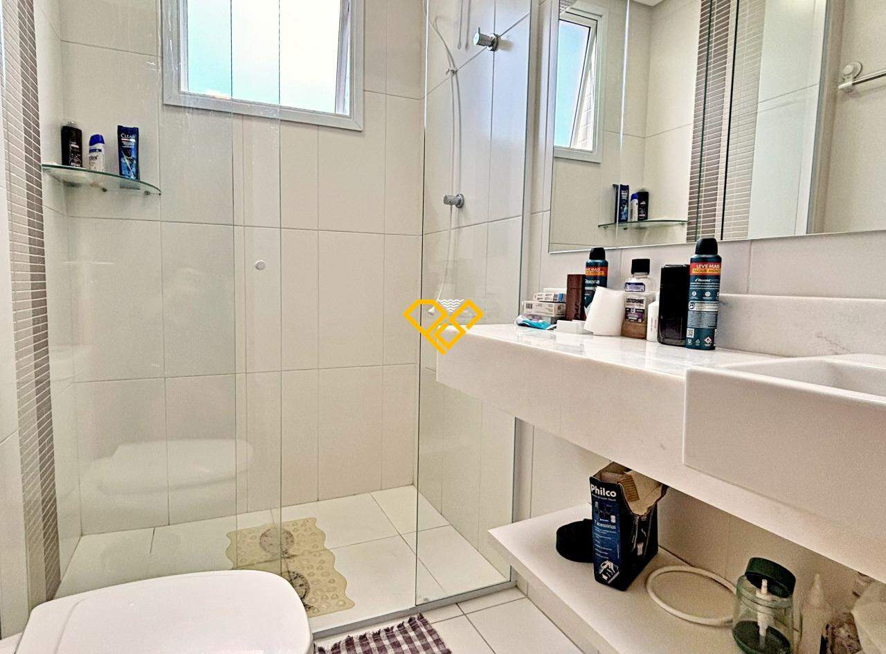Apartamento à venda no Gonzaga: Wc suíte
